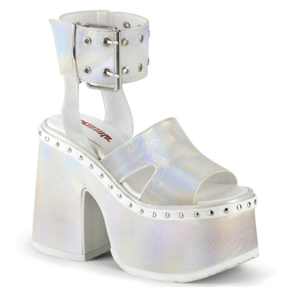 NiB Demonia camel 102 sandal stacks in pearl white